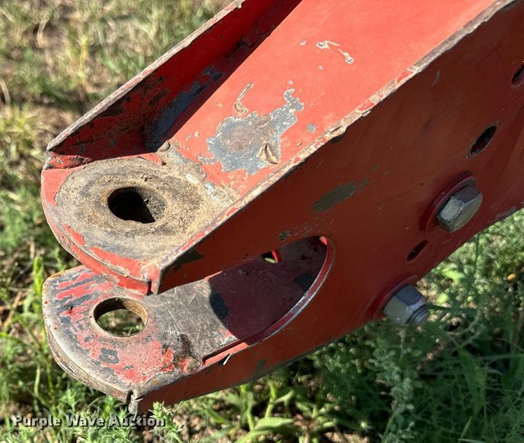 image for item OE9242 2001 New Holland 688 round baler