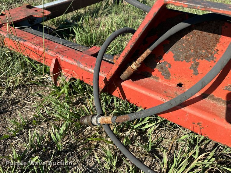 image for item OE9243 Besler 750 bale unroller