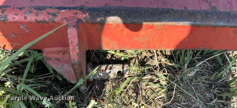 image for item OE9243 Besler 750 bale unroller