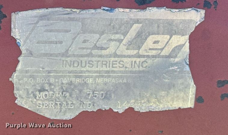 image for item OE9243 Besler 750 bale unroller