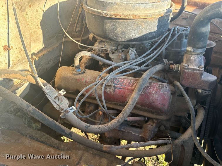 image for item OE9244 1976 Ford F700 grain truck