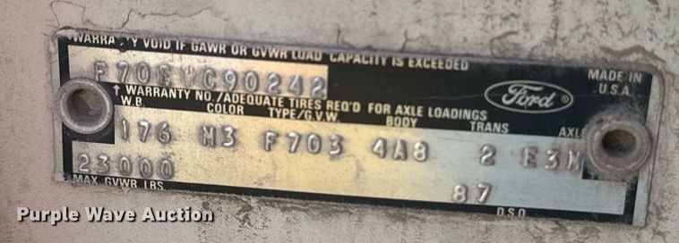 image for item OE9244 1976 Ford F700 grain truck