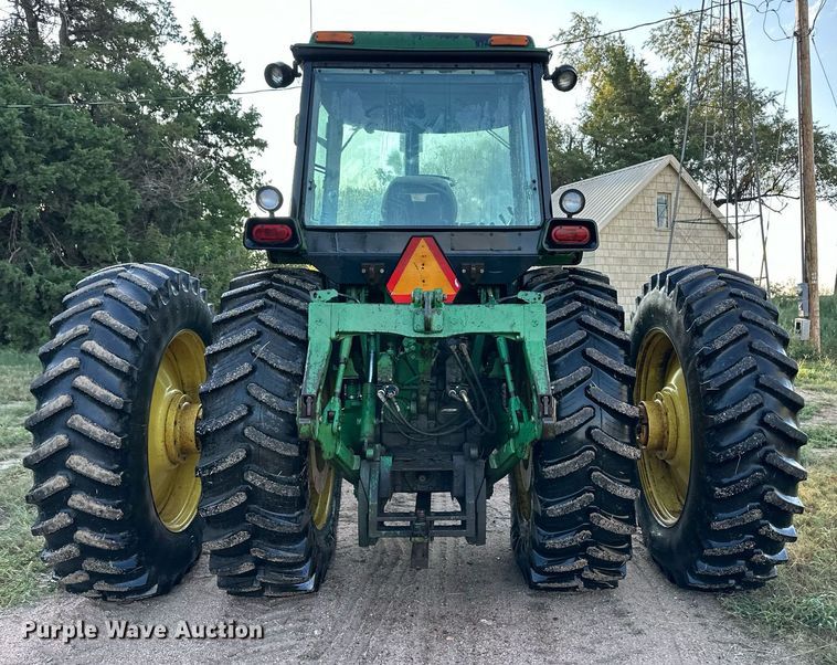 image for item OM9674 1982 John Deere 4640 tractor