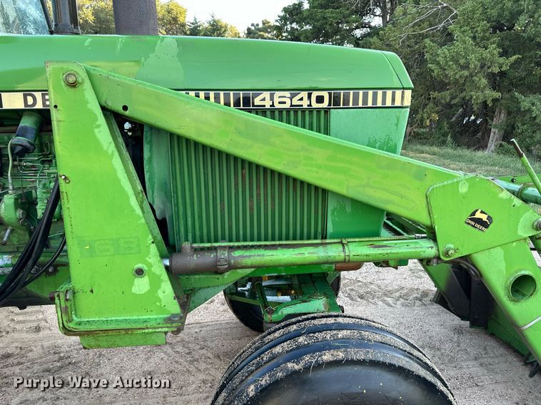 image for item OM9674 1982 John Deere 4640 tractor
