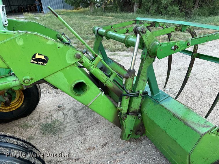 image for item OM9674 1982 John Deere 4640 tractor