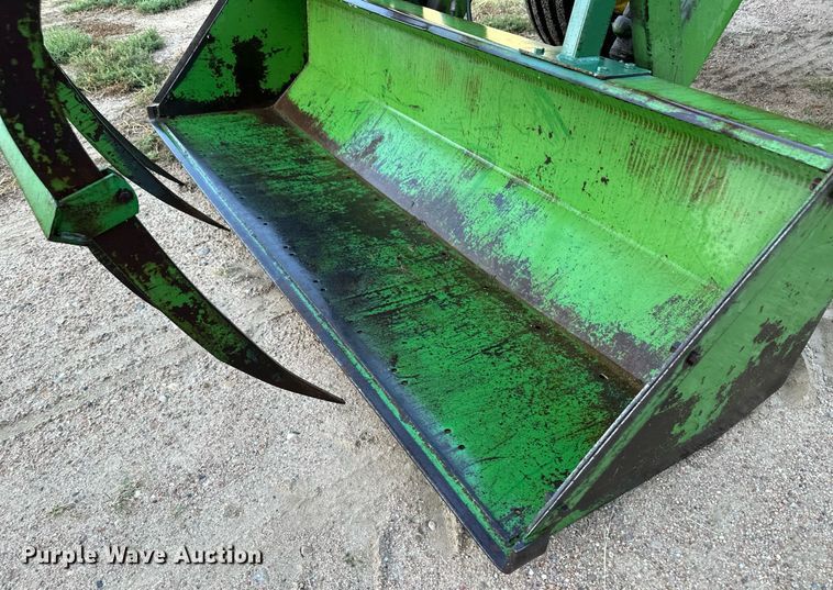 image for item OM9674 1982 John Deere 4640 tractor