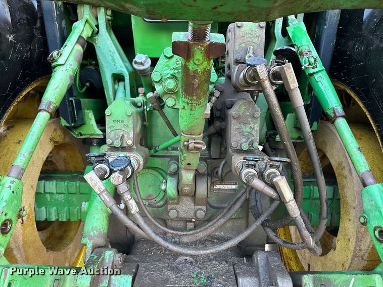 image for item OM9674 1982 John Deere 4640 tractor