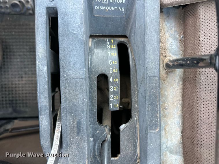 image for item OM9674 1982 John Deere 4640 tractor