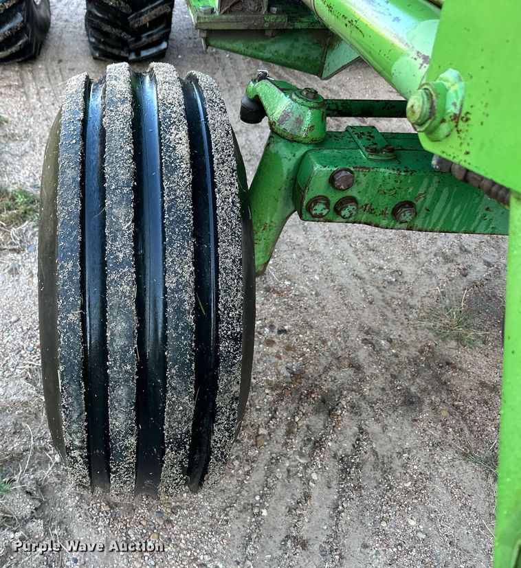 image for item OM9674 1982 John Deere 4640 tractor