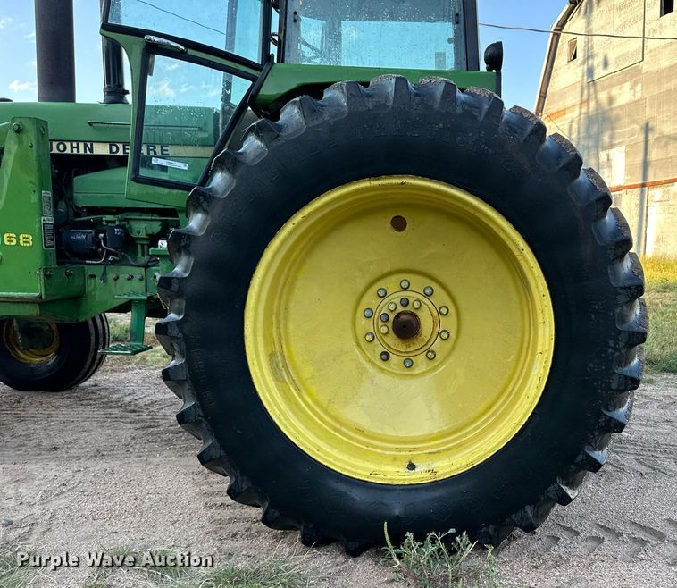 image for item OM9674 1982 John Deere 4640 tractor