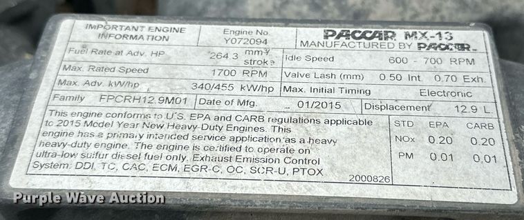 image for item DD3204 2016 Peterbilt 579 semi truck