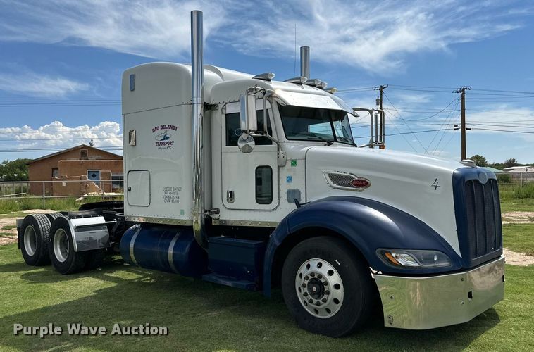 image for item DD3214 2008 Peterbilt 386 semi truck
