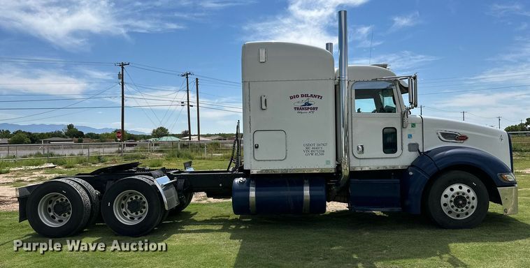 image for item DD3214 2008 Peterbilt 386 semi truck