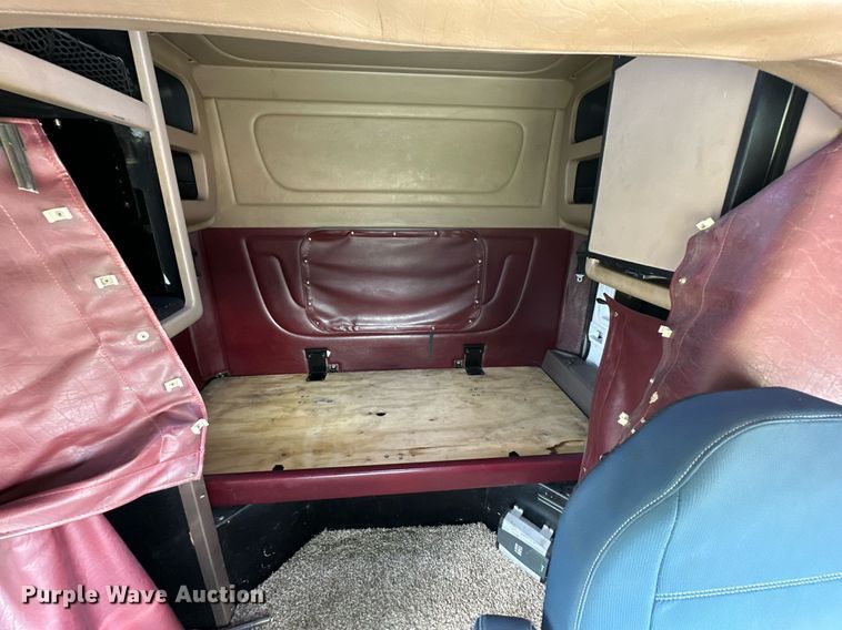 image for item DD3214 2008 Peterbilt 386 semi truck