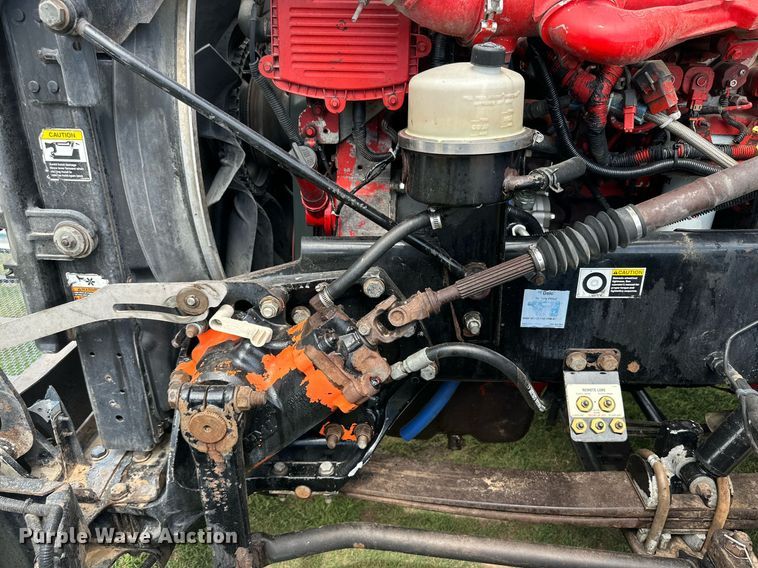 image for item DD3214 2008 Peterbilt 386 semi truck