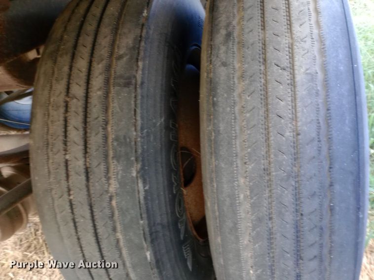 image for item DH1251 2001 Trailmobile dry van trailer