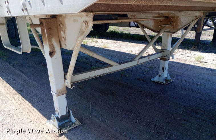 image for item DH1336 1996 Trailmobile  dry van trailer