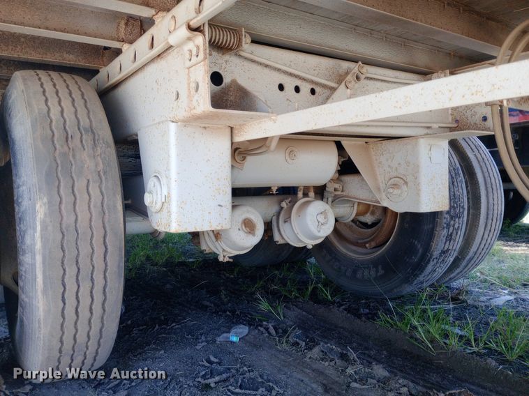 image for item DH1336 1996 Trailmobile  dry van trailer