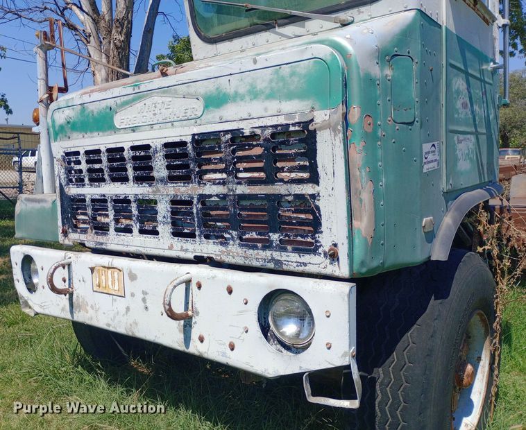 image for item DH1348 1969 Freightliner  HD-8264 roll-off container truck