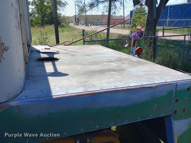 image for item DH1348 1969 Freightliner  HD-8264 roll-off container truck