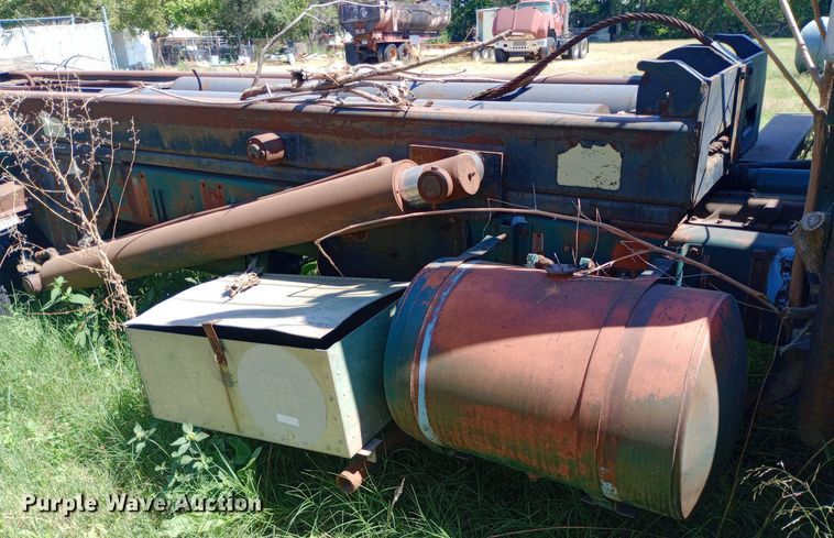 image for item DH1348 1969 Freightliner  HD-8264 roll-off container truck