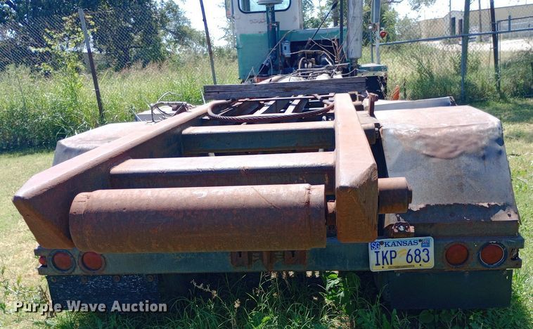 image for item DH1348 1969 Freightliner  HD-8264 roll-off container truck