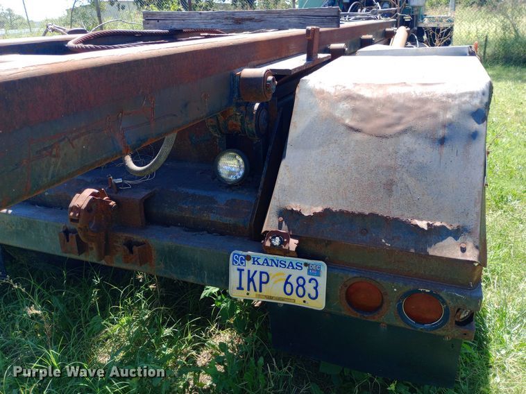 image for item DH1348 1969 Freightliner  HD-8264 roll-off container truck