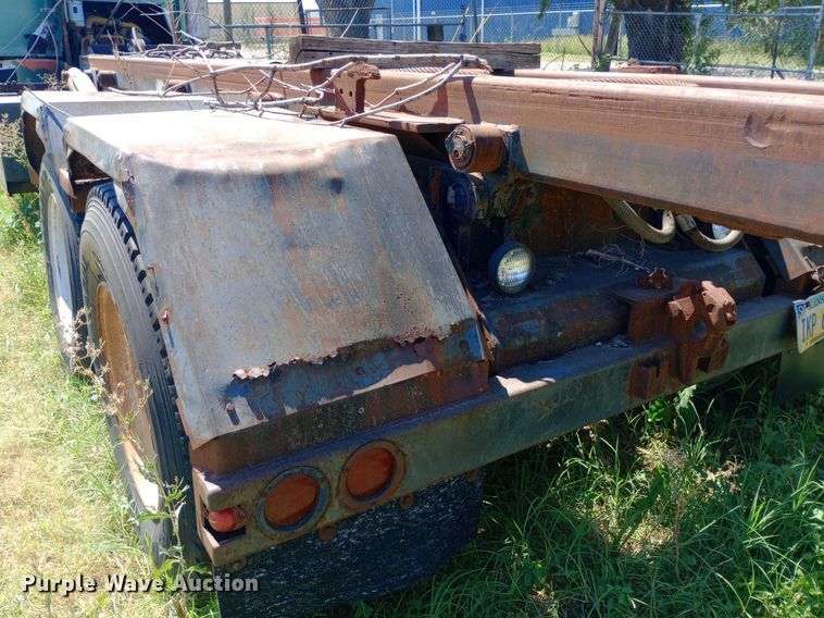 image for item DH1348 1969 Freightliner  HD-8264 roll-off container truck