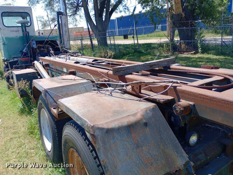 image for item DH1348 1969 Freightliner  HD-8264 roll-off container truck