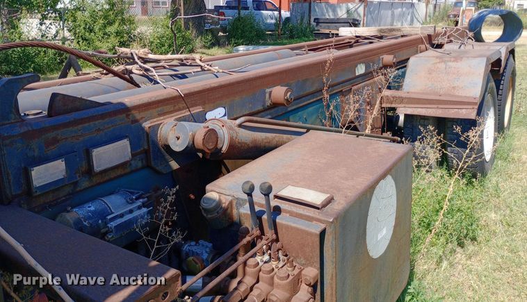 image for item DH1348 1969 Freightliner  HD-8264 roll-off container truck