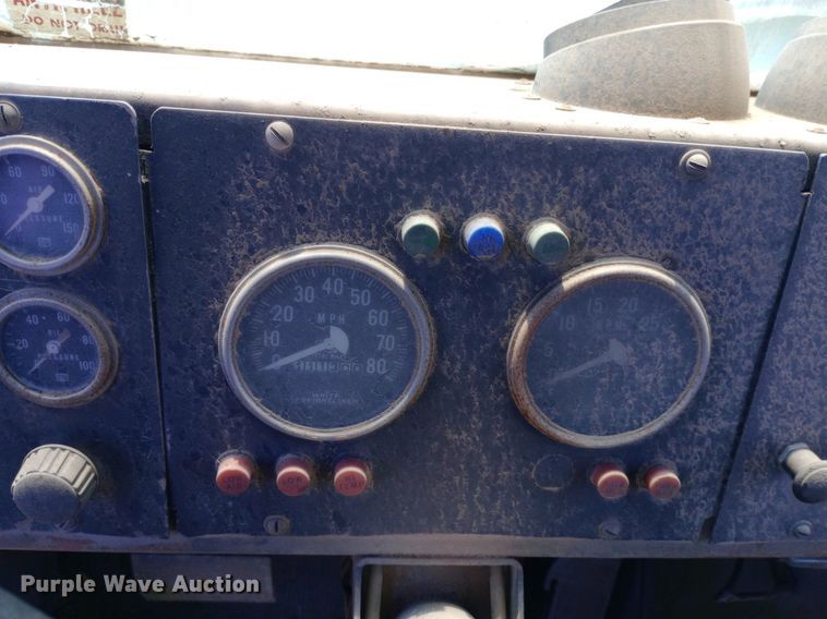 image for item DH1348 1969 Freightliner  HD-8264 roll-off container truck