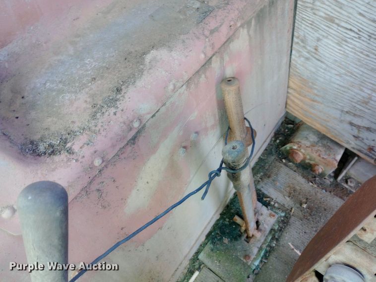 image for item DH1348 1969 Freightliner  HD-8264 roll-off container truck