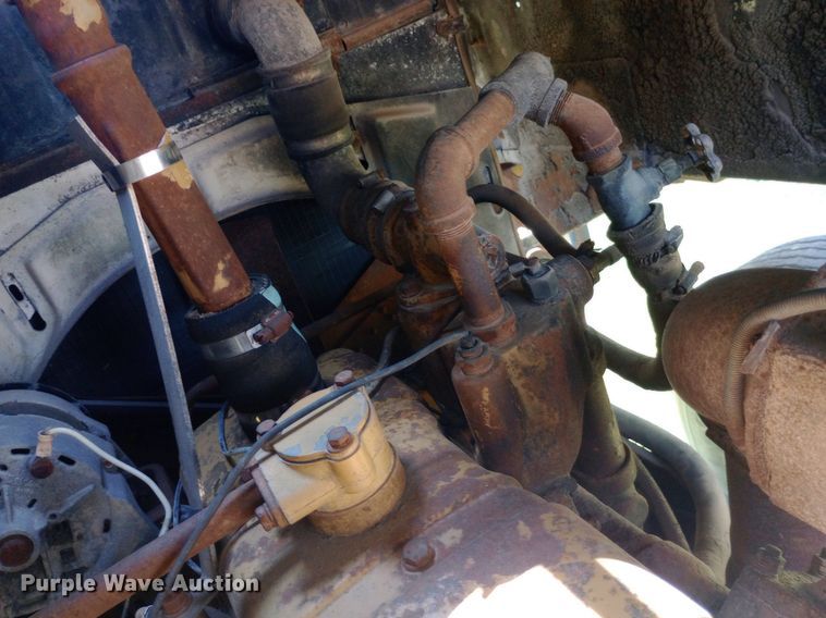 image for item DH1348 1969 Freightliner  HD-8264 roll-off container truck