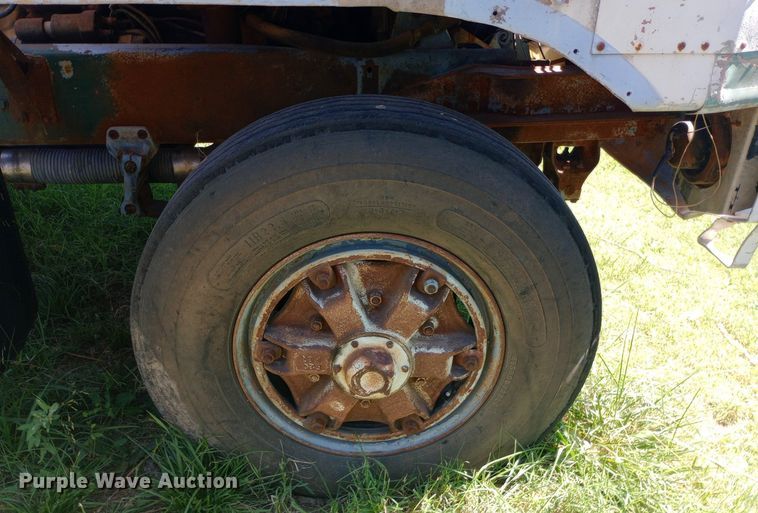 image for item DH1348 1969 Freightliner  HD-8264 roll-off container truck