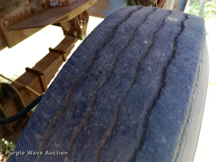 image for item DH1348 1969 Freightliner  HD-8264 roll-off container truck