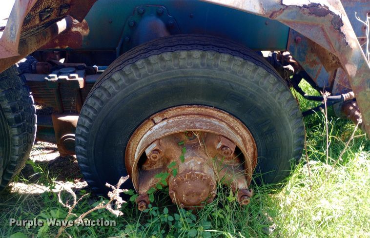 image for item DH1348 1969 Freightliner  HD-8264 roll-off container truck