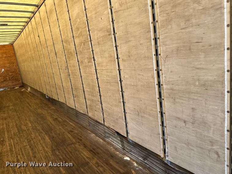 image for item DN0765 2013 Stoughton  AVW-535T-S-C-AR dry van trailer