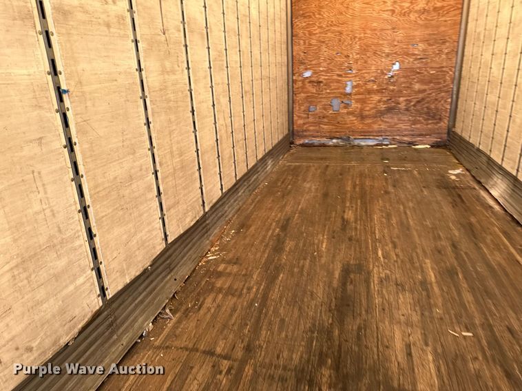 image for item DN0765 2013 Stoughton  AVW-535T-S-C-AR dry van trailer