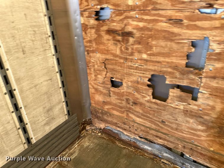 image for item DN0765 2013 Stoughton  AVW-535T-S-C-AR dry van trailer