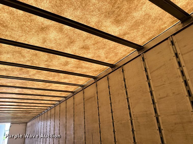 image for item DN0765 2013 Stoughton  AVW-535T-S-C-AR dry van trailer