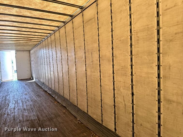 image for item DN0765 2013 Stoughton  AVW-535T-S-C-AR dry van trailer