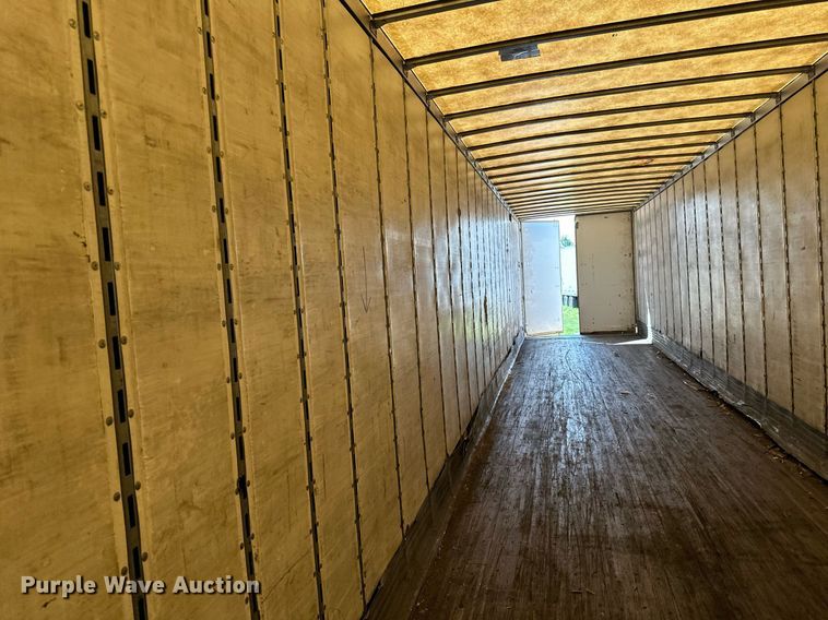 image for item DN0765 2013 Stoughton  AVW-535T-S-C-AR dry van trailer