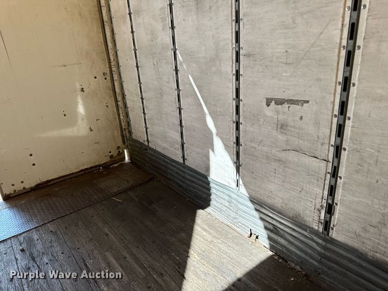 image for item DN0765 2013 Stoughton  AVW-535T-S-C-AR dry van trailer