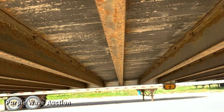 image for item DN0765 2013 Stoughton  AVW-535T-S-C-AR dry van trailer