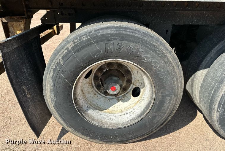 image for item DN0765 2013 Stoughton  AVW-535T-S-C-AR dry van trailer