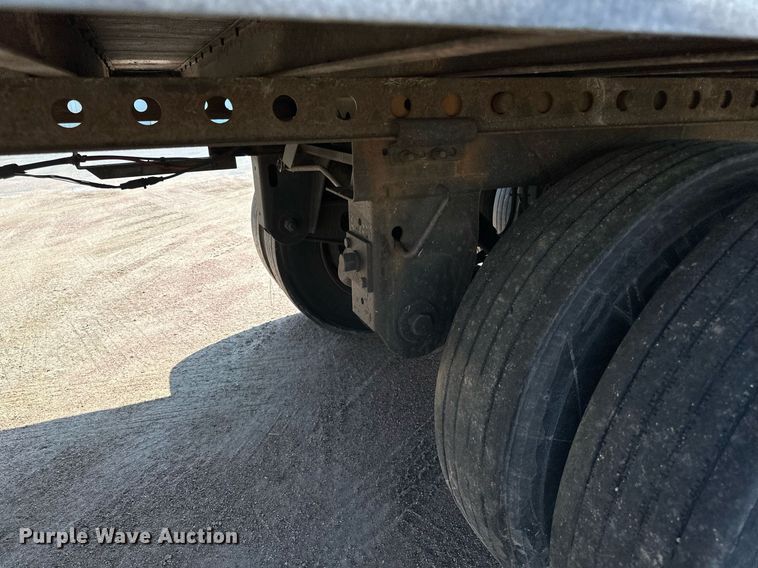 image for item DN0765 2013 Stoughton  AVW-535T-S-C-AR dry van trailer