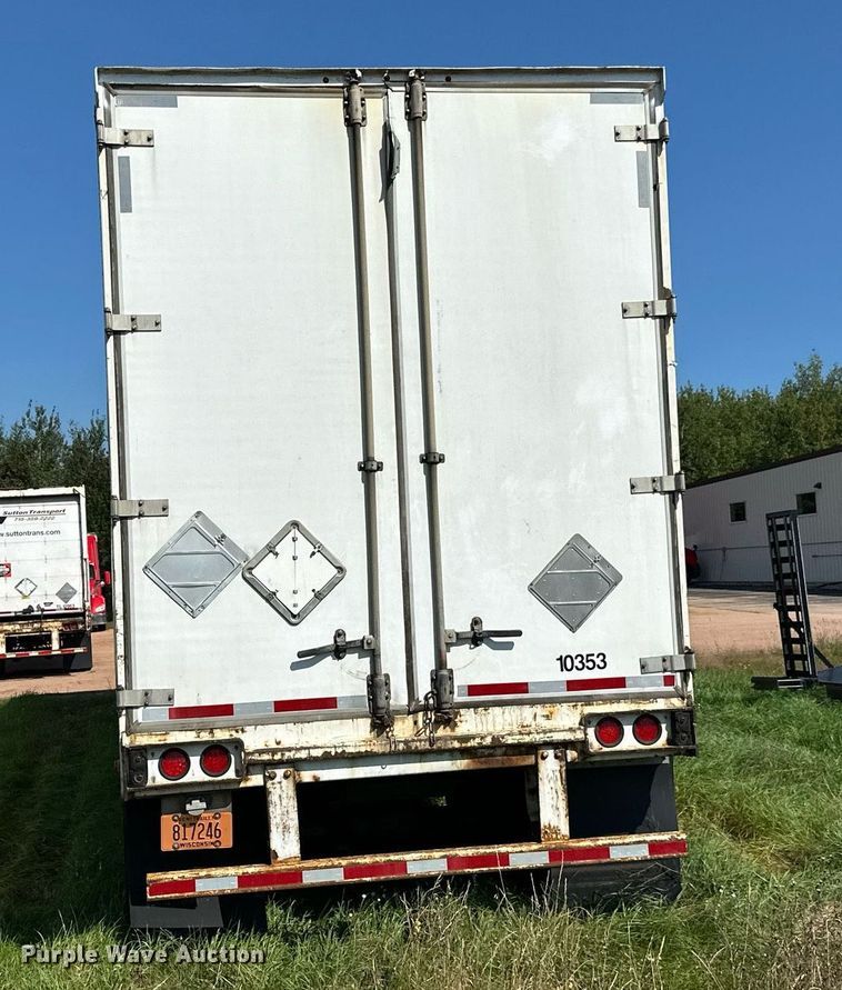 image for item DN0766 2001 Stoughton  AVW-535T-S-C-AR dry van trailer