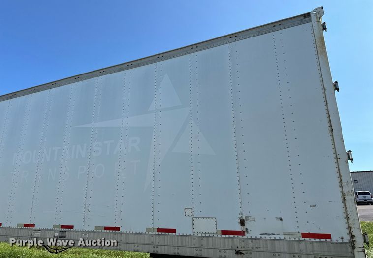 image for item DN0766 2001 Stoughton  AVW-535T-S-C-AR dry van trailer