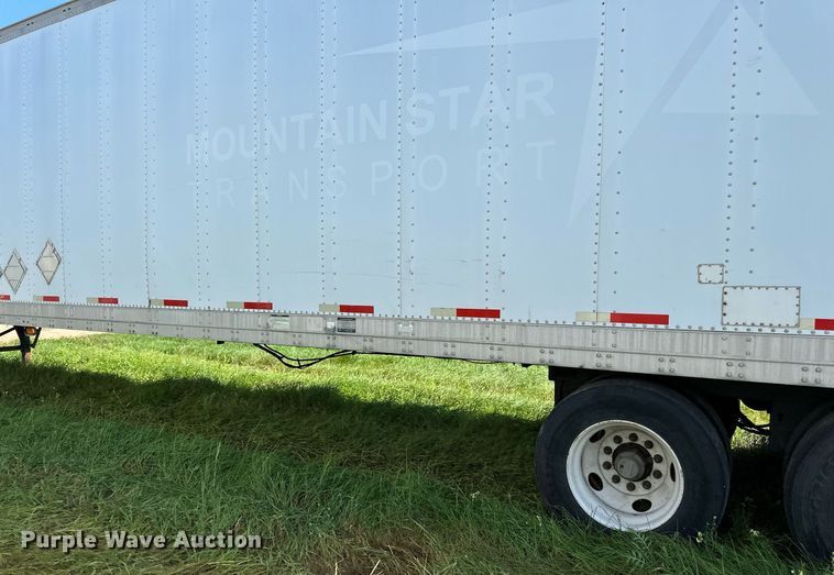 image for item DN0766 2001 Stoughton  AVW-535T-S-C-AR dry van trailer