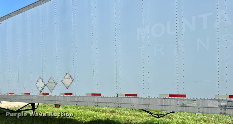 image for item DN0766 2001 Stoughton  AVW-535T-S-C-AR dry van trailer